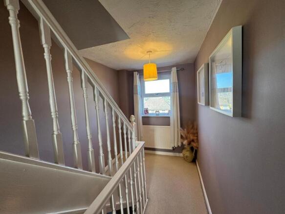3 bed Town House for sale Image 9