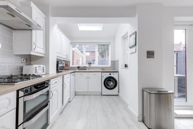 Kitchen/ Dining room