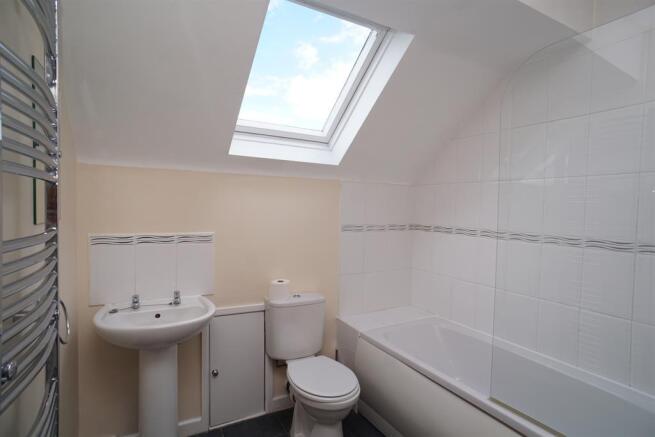 2 bed Flat to rent Image 8