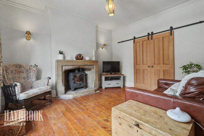 4 bed Semi-Detached for sale Image 4