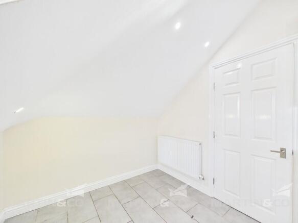 2 bed Flat to rent Image 4