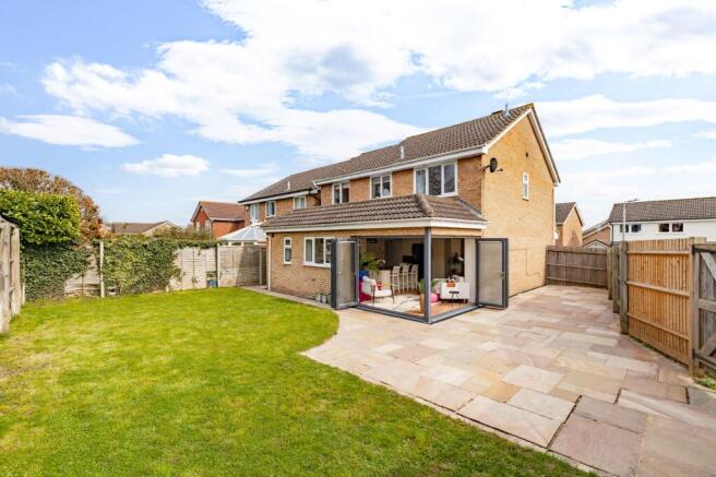 Oxleys, Olney, MK46 photo 4