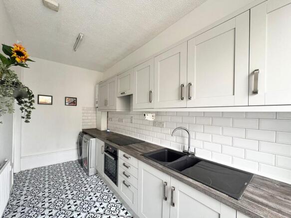 2 bed Terraced for sale Image 7