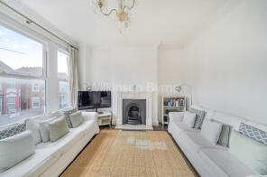 21, Arcadian Gardens, Wood Green, London N22 5AG