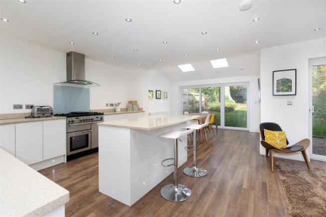 Refitted Open Plan Living/Dining Kitchen