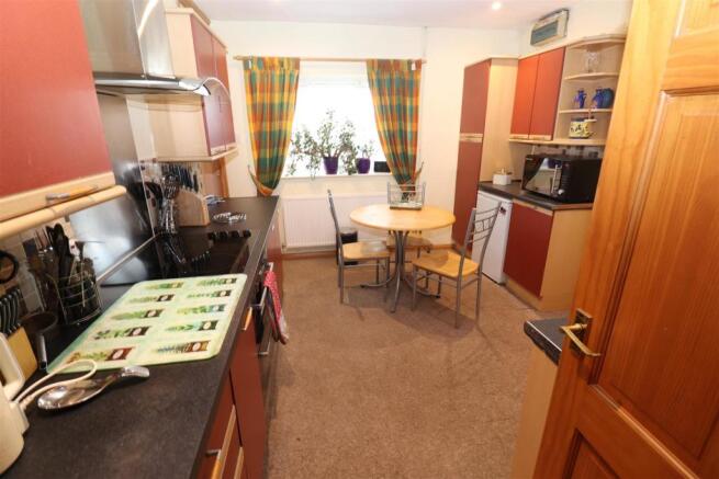 Kitchen / Breakfast Room