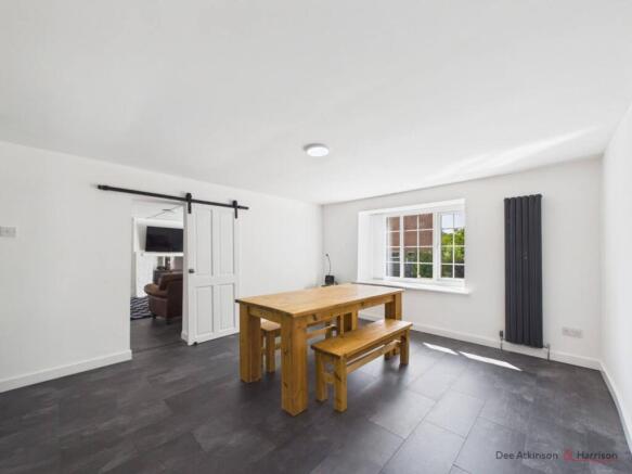 4 bed Detached for sale Image 11