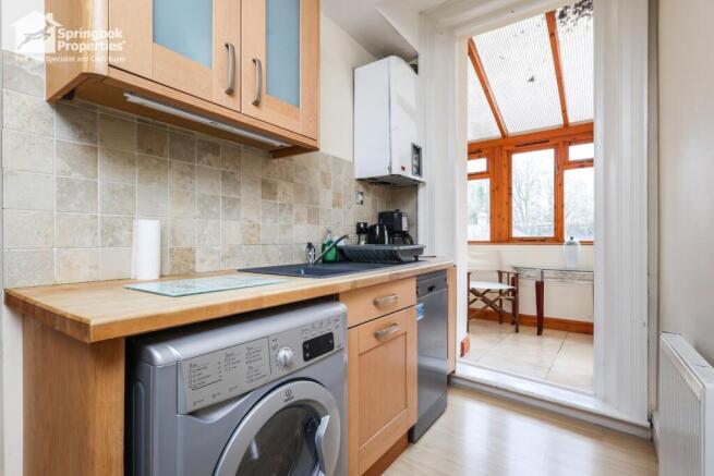 2 bed Apartment for sale Image 7