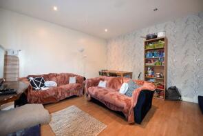 5, Thornville Grove, Hyde Park, Leeds LS6 1JU