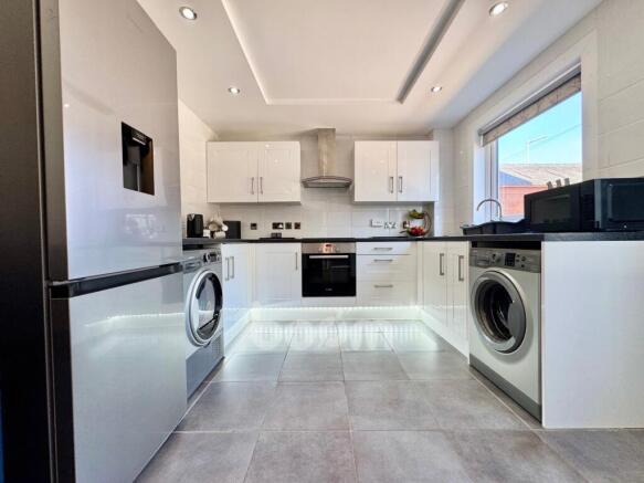Sycamore Avenue, Beith kitchen photo