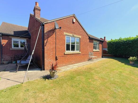 2 bed Bungalow for sale Image 11