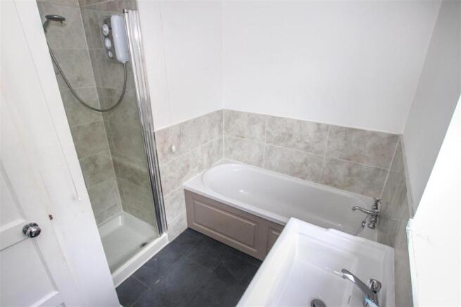 LUXURY FIRST FLOOR FOUR PIECE BATHROOM
