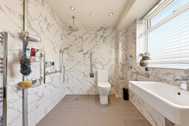 4 bed Semi-Detached for sale Image 12