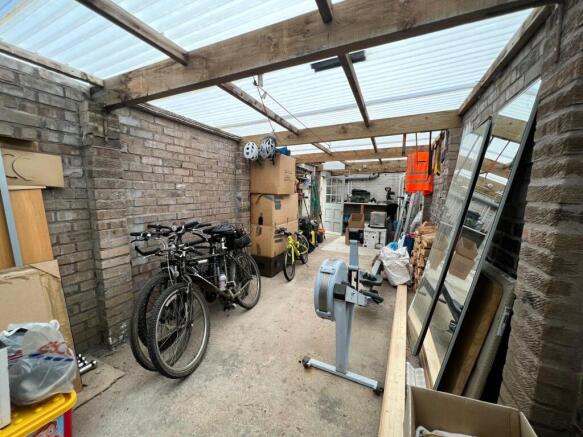 Garage 2