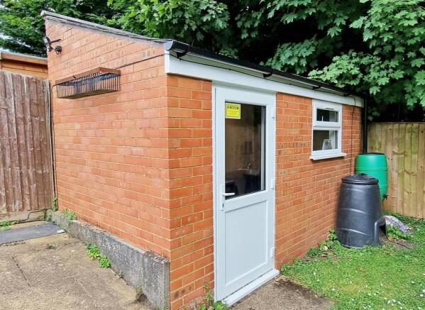 36 Littleworth Road Outdoor Office.jpg