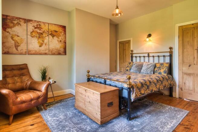 3 bed Terraced for sale Image 11