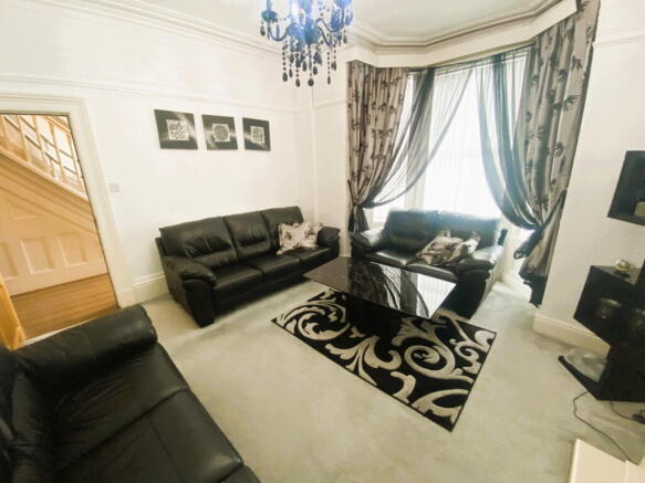 5 bed Semi-Detached for sale Image 10