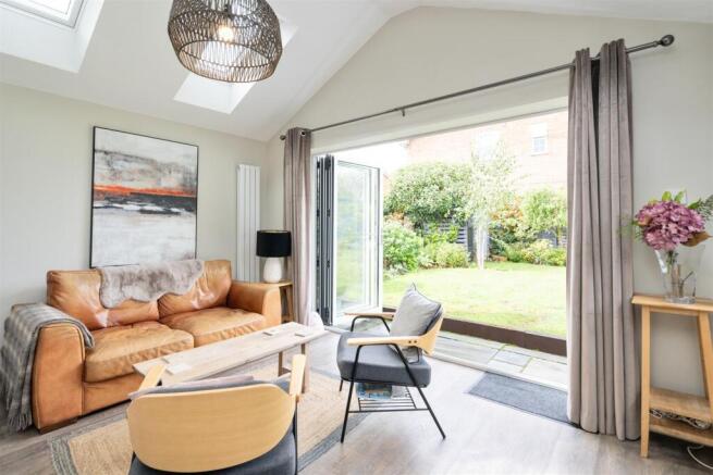 19 Chelveston Crescent_10.jpg