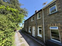 3, Pantllyn Terrace, Llandybie, Ammanford SA18 3JT