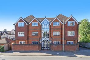 Flat 3, 41 Diamond Place, Croydon Road, Reigate RH2 0NE