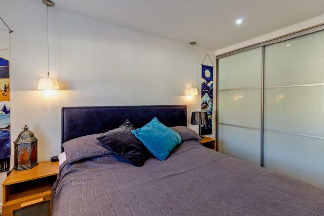 8594308-interior11-800.jpg
