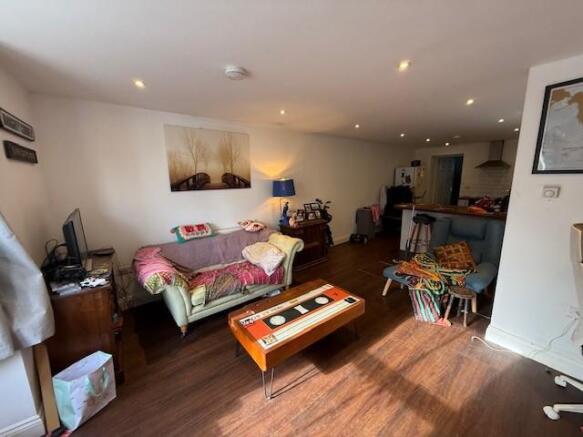 8 Western Road 11.jpg