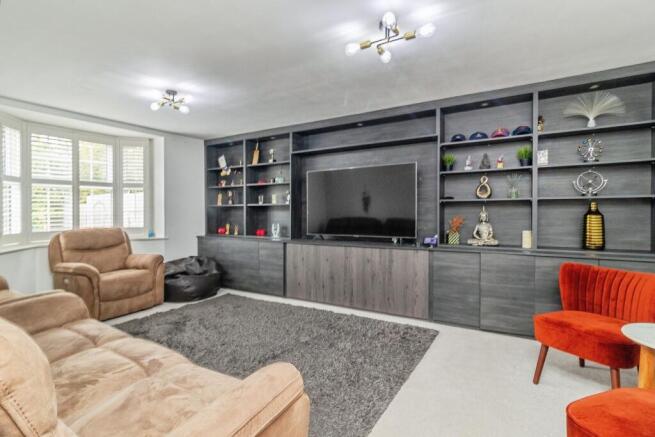 Campion Close, Eagle Farm South, Milton Keynes, Buckinghamshire, MK17 photo 4