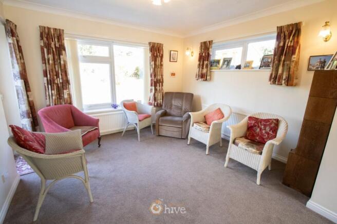 4 bed Detached for sale Image 8