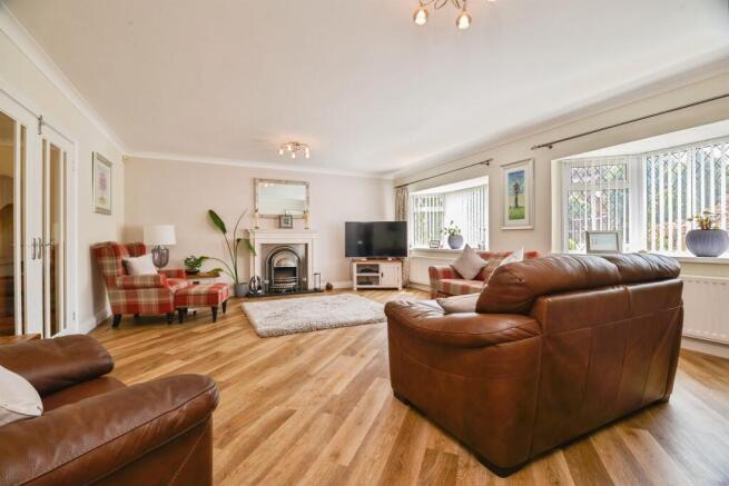 3 bed Detached Bungalow for sale Image 10