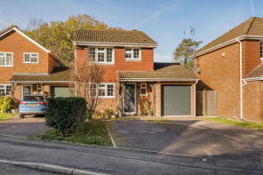 32, Mulberry Way, Basingstoke RG24 8TZ