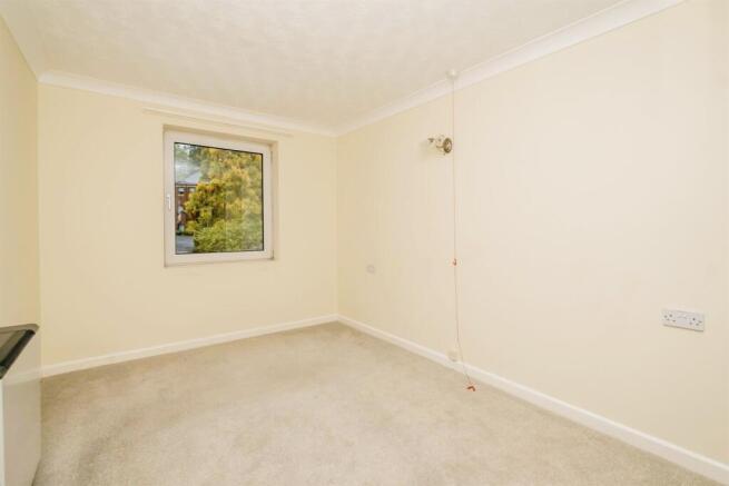 Tudor Court, 2 Midland Drive, Sutton Coldfield, B72 - Więcej