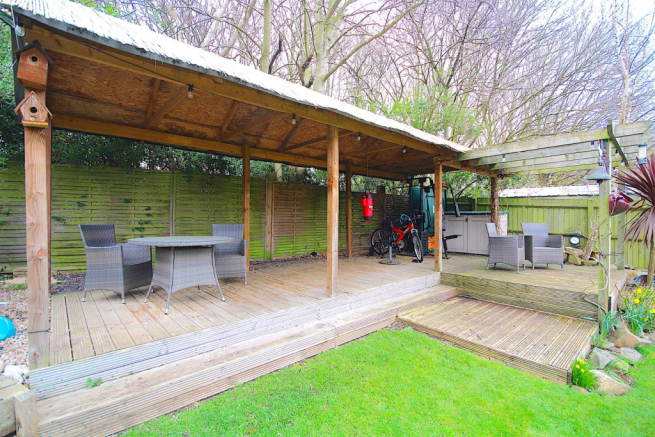 Pergola & Decking