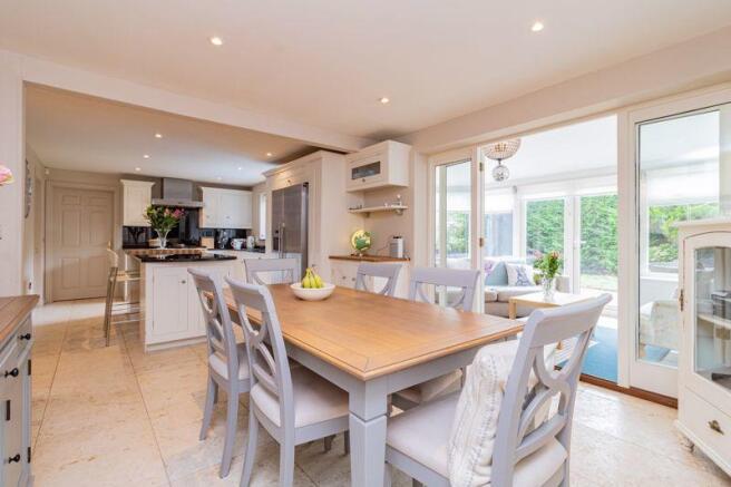 Kitchen/dining...