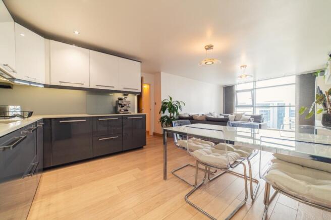 Award-winning Media team on EVERY Listing_8