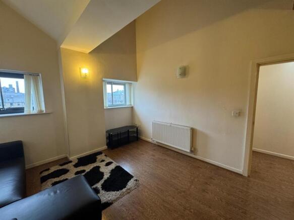 1 bed Flat to rent Image 4