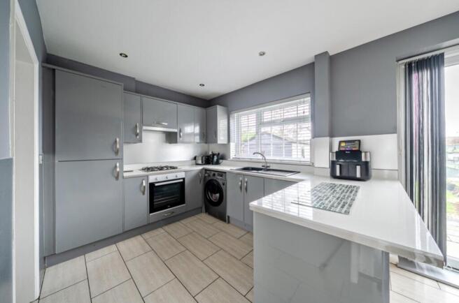 1410551-8-698b0bc1a3937