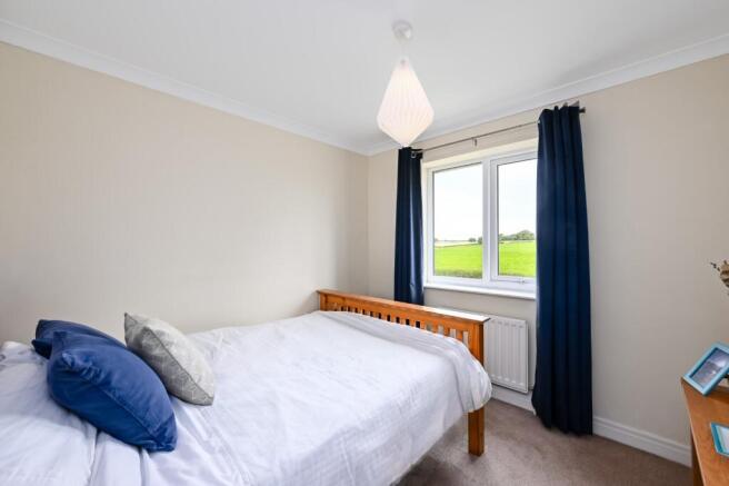 4 bed Detached to rent Image 10