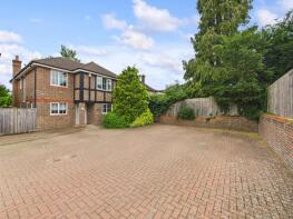 The Hawthorns, Upper Icknield Way, Princes Risborough HP27 0EX