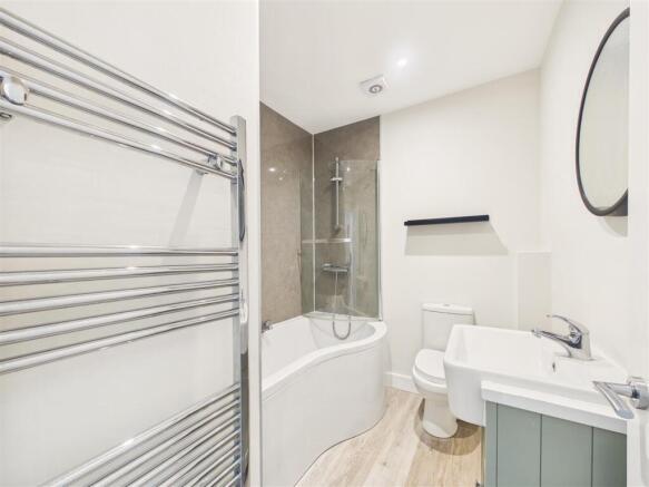 3 bed Terraced for sale Image 11