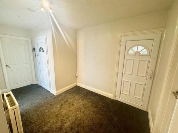 2 bed Flat for sale Image 11