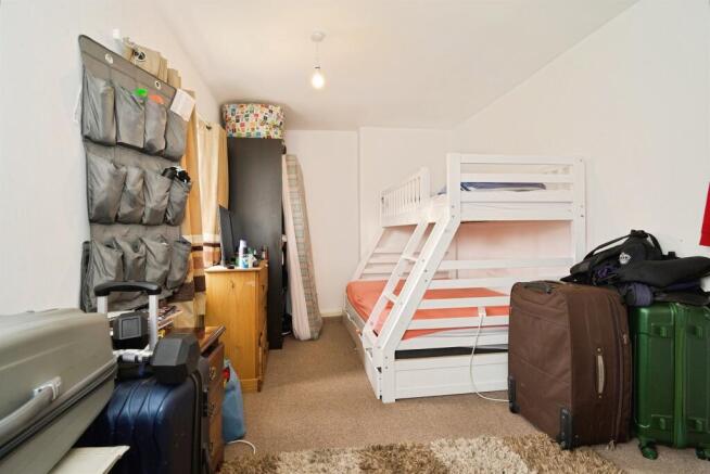 3 bed Semi-Detached for sale Image 10