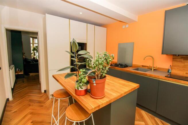 2 bed Terraced for sale Image 5