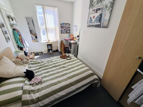 6 bed Terraced for sale Image 8