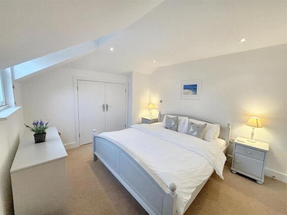 Bedroom 1.jpeg