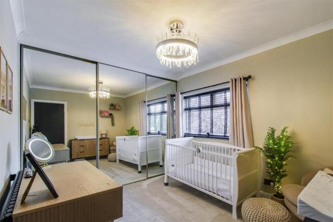 3 bed Semi-Detached for sale Image 9
