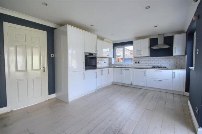 3 bed Semi-Detached for sale Image 5
