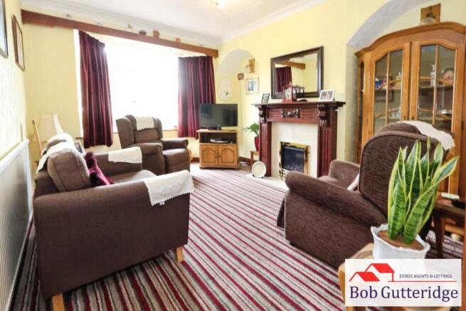 BAY FRONTED LOUNGE