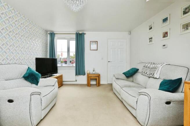 3 bed Semi-Detached for sale Image 9