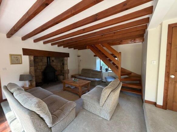 5 bed Detached for sale Image 8