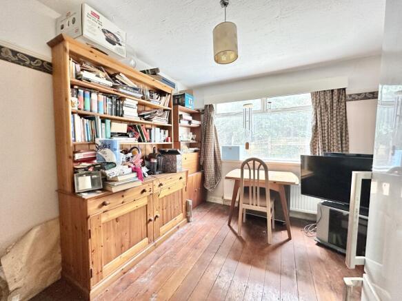 Oldfield Drive, Timperley, Trafford photo 4